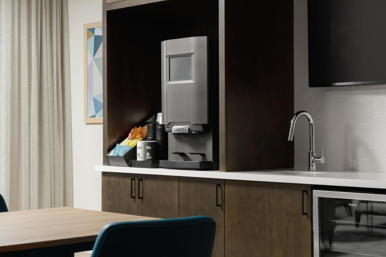 Waterwalk Extended Stay By Wyndham Phoenix N Happy Valley Exteriör bild